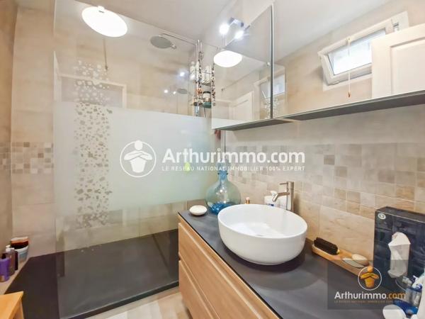 Vente                                                      Maison
                        
                     6 pièces                      142 m2                     à Saint-Pierre-du-Perray