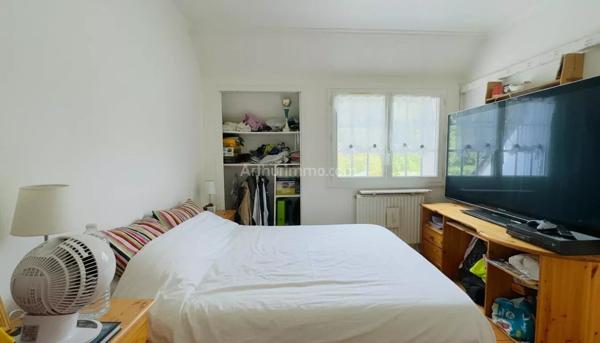 Vente                                                      Maison
                        
                     6 pièces                      110 m2                     à Saint-Fargeau-Ponthierry