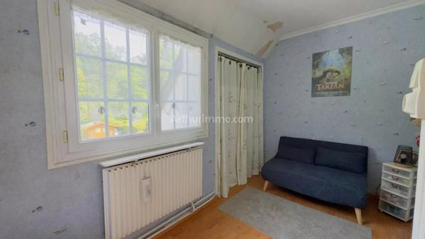 Vente                                                      Maison
                        
                     6 pièces                      110 m2                     à Saint-Fargeau-Ponthierry