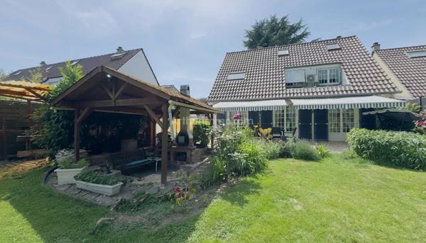 Vente                                                      Maison
                        
                     6 pièces                      110 m2                     à Saint-Fargeau-Ponthierry