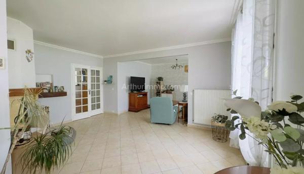 Vente                                                      Maison
                        
                     6 pièces                      110 m2                     à Saint-Fargeau-Ponthierry