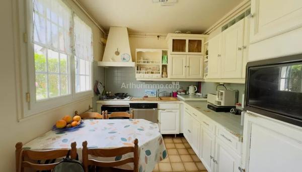 Vente                                                      Maison
                        
                     6 pièces                      110 m2                     à Saint-Fargeau-Ponthierry