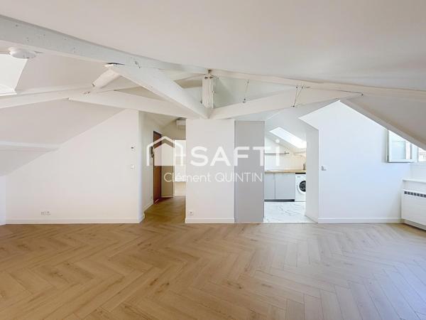APPARTEMENT COUP DE CŒUR – DERNIER ÉTAGE – REFAIT À NEUF