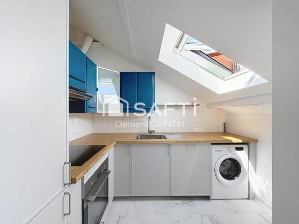 APPARTEMENT COUP DE CŒUR – DERNIER ÉTAGE – REFAIT À NEUF