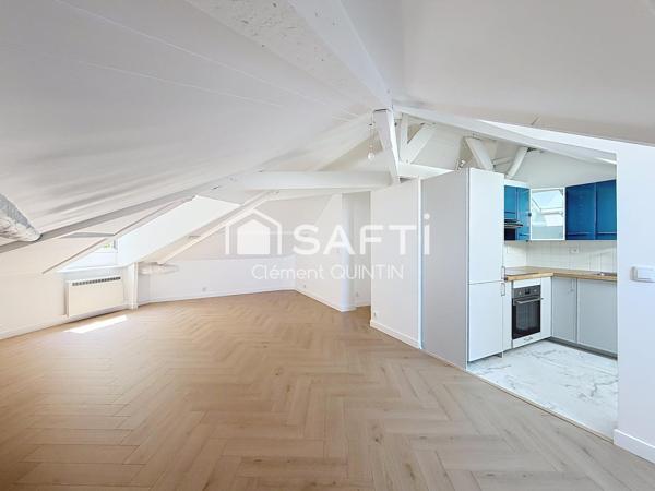 APPARTEMENT COUP DE CŒUR – DERNIER ÉTAGE – REFAIT À NEUF