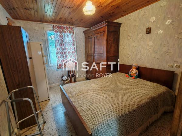 Maison type bressan avec dépendances, à rénover