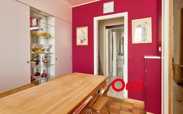 Appartement à vendre    3 pièces • 128 m2 Lyon 2