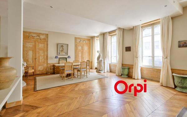 Appartement à vendre    3 pièces • 128 m2 Lyon 2