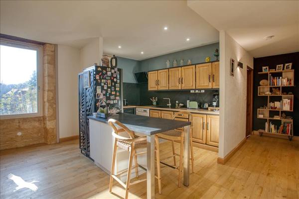 Maison à vendre |  Montignac |  7 pièces | 250 m²