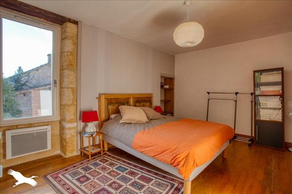 Maison à vendre |  Montignac |  7 pièces | 250 m²