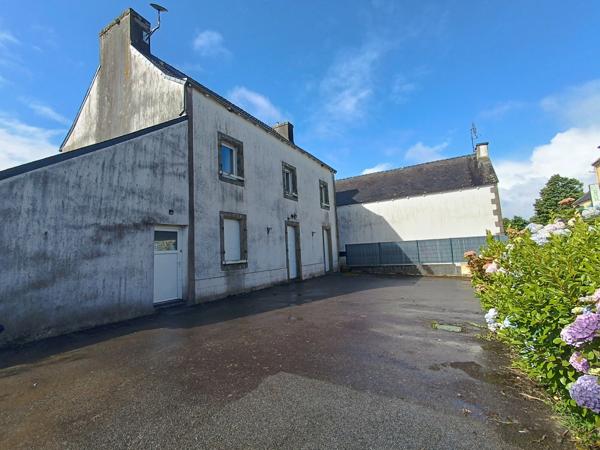 🏡 Maison familiale – Centre bourg de Laz – 108 m² habitables + potentiel
