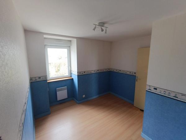 🏡 Maison familiale – Centre bourg de Laz – 108 m² habitables + potentiel