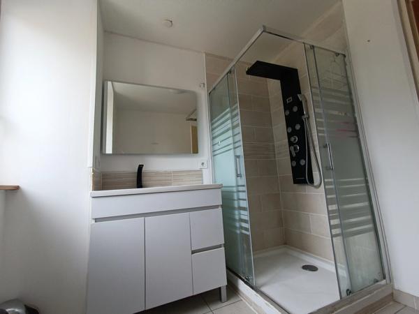 🏡 Maison familiale – Centre bourg de Laz – 108 m² habitables + potentiel