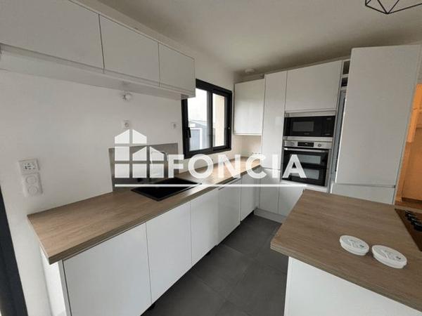 Location Maison 4 pièces 85.62 m² - 24, Route de Bu Houdan 78550