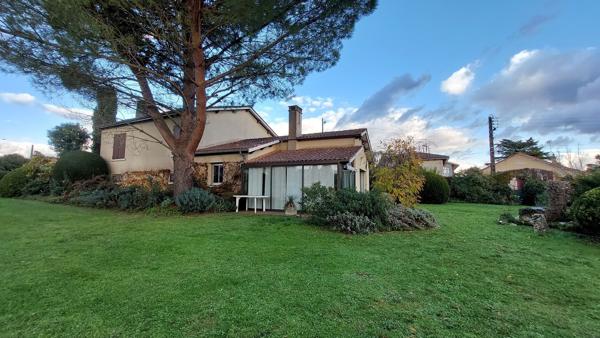 Isle d'espagnac maison de 183 m² sur 2 niveaux avec jardin et garage 302 000 € H.A.I.*