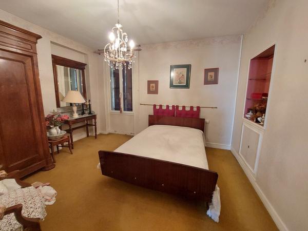 Isle d'espagnac maison de 183 m² sur 2 niveaux avec jardin et garage 302 000 € H.A.I.*