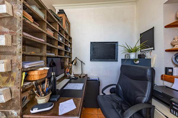 Sommières (30250) Demeure atypique : ancienne gare rénovée 136 m² sur 2 177 m² de terrain entre Sommiéres, Nimes et Quissac