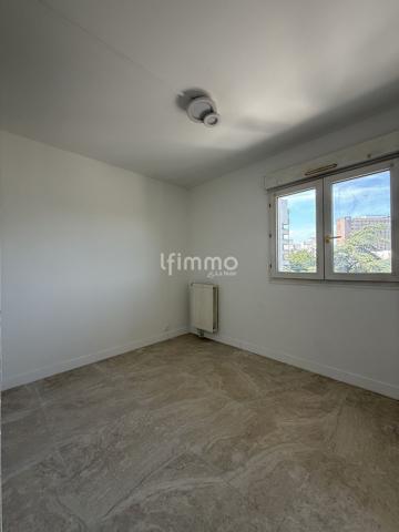 Evry / Appartement T2 / Residence Iena (standing)