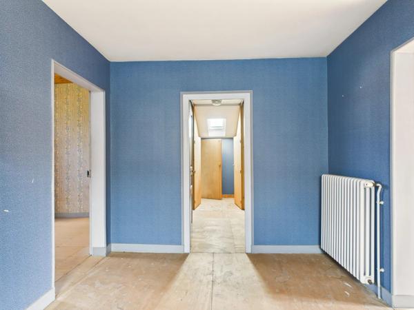 Maison de ville en pierre avec jardin clos et double garage – Emplacement privilégié à Ribérac