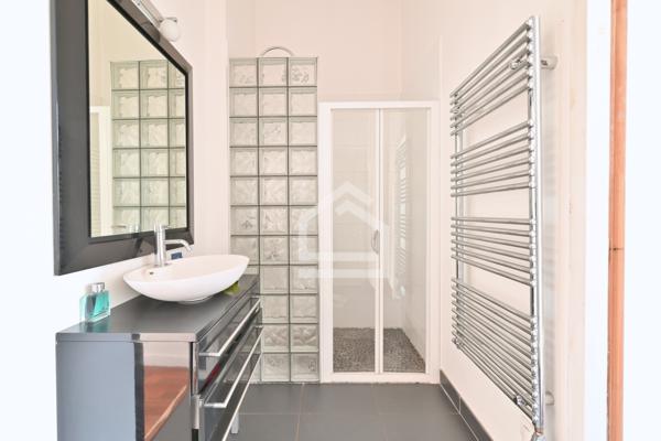 Appartement 7 pièce(s) 5 chambre(s) 198 m²