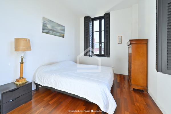 Appartement 7 pièce(s) 5 chambre(s) 198 m²