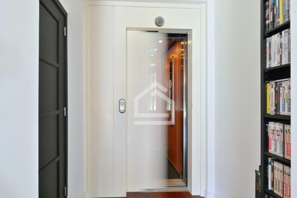 Appartement 7 pièce(s) 5 chambre(s) 198 m²