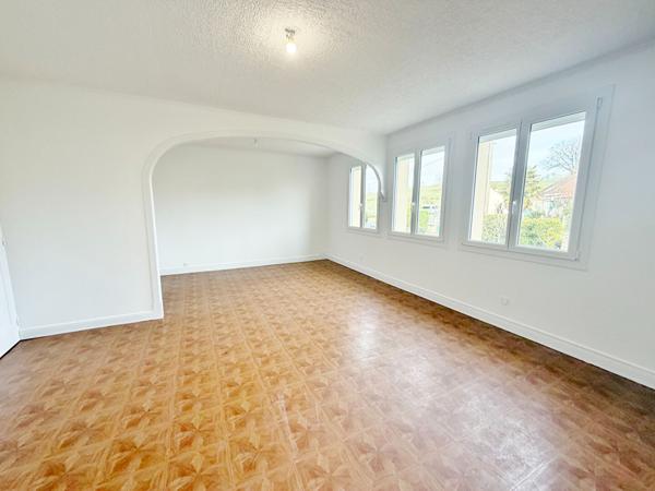 Maison St Mars d'Outillé 2 chambres 74 m²