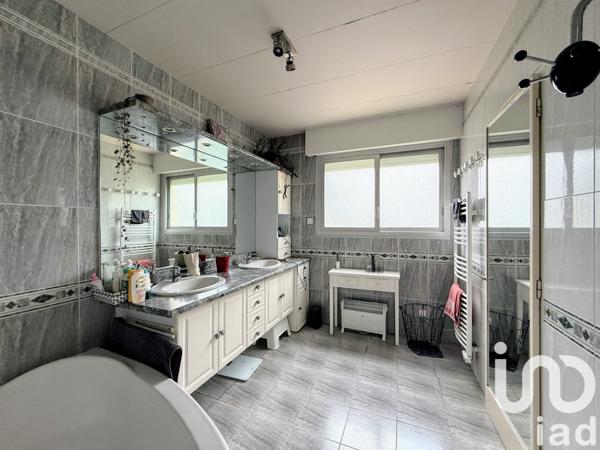 Maison à vendre 8 pièces 162 m² Aubigny-Les Clouzeaux