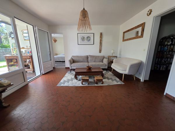 Maison
         8 pièces
        - 220 m² 769 000 € *