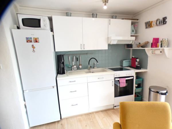 Pinède. Appartement 2 pièces en rez-de-jardin