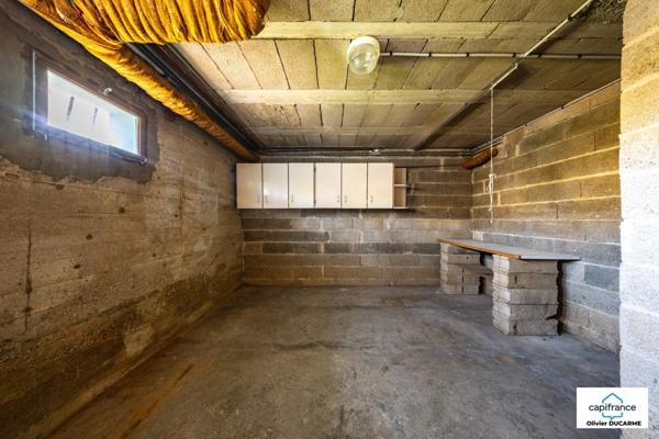 Maison à vendre 7 pièces SAINT APOLLINAIRE (21) 5 chambres, terrain arboré de 542 m² avec garage