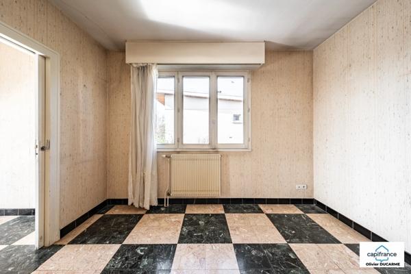 Maison à vendre 7 pièces SAINT APOLLINAIRE (21) 5 chambres, terrain arboré de 542 m² avec garage