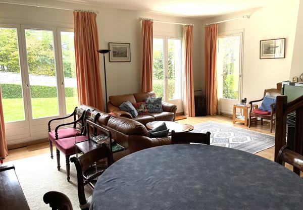 Maison Saint Germain En Laye 7 pièce(s) 130 m2 €797 000 ** - Référence 17358