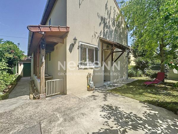 Maison 5 pièces 4 chambres non mitoyenne sur terrain de 247m² sans aucun travaux à prévoir à Chilly-Mazarin proche Morangis