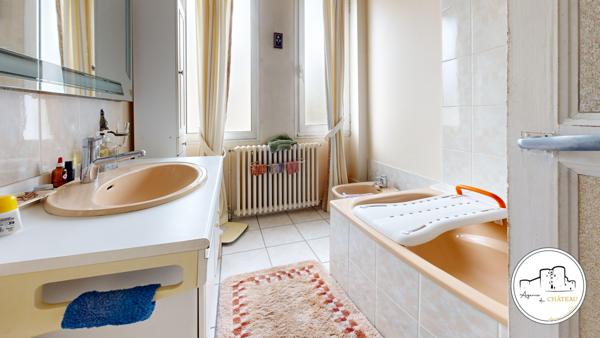 Angers (49000) LA MADELEINE - AGRÉABLE MAISON TYPE 7 AVEC VIE DE PLAIN-PIED