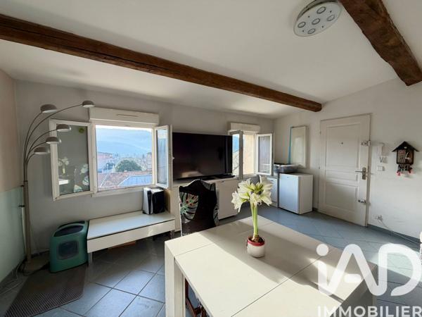 Appartement à vendre 3 pièces 55 m² Cuges-les-Pins