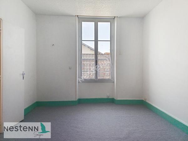 A vendre, appartement de 2 pieces au centre de Saujon. Pour une première acquiisition ou pour un investissement locatif.