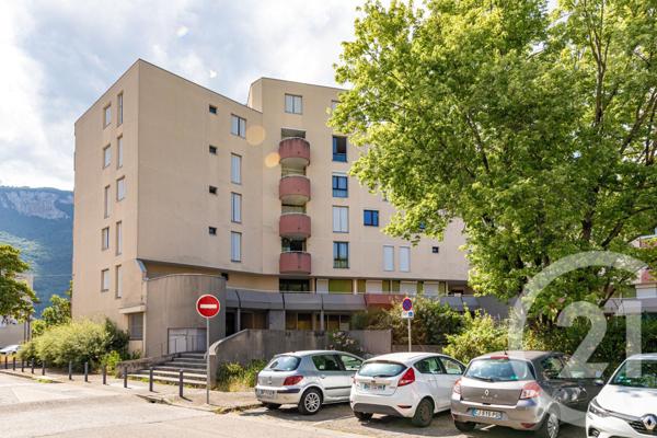 Appartement T3 à vendre  3 pièces - 72 m2 FONTAINE - 38