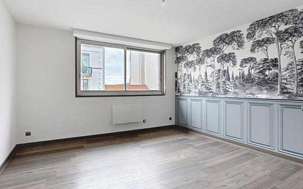 Appartement à vendre    3 pièces • 108,34 m2 Vichy