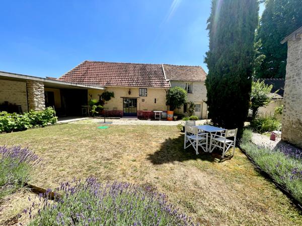 La Ferté-Alais (91590) Maison + dépendances sur 3428 m² de terrain