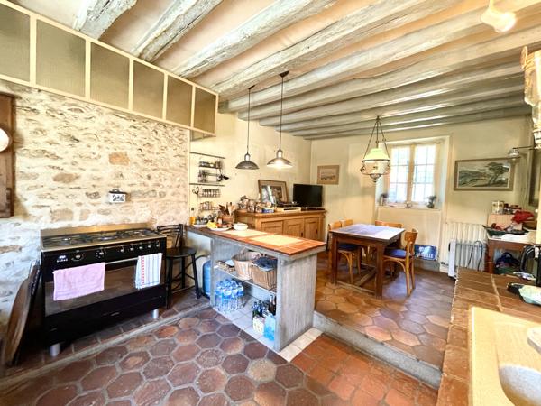 La Ferté-Alais (91590) Maison + dépendances sur 3428 m² de terrain