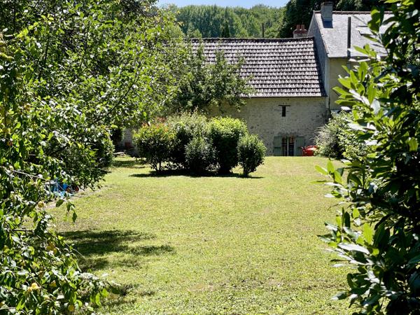 La Ferté-Alais (91590) Maison + dépendances sur 3428 m² de terrain