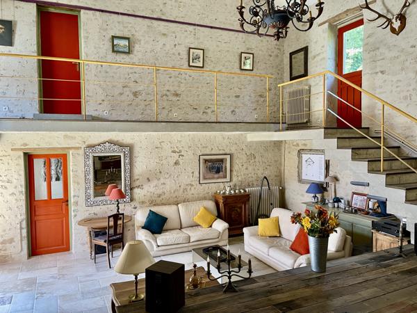 La Ferté-Alais (91590) Maison + dépendances sur 3428 m² de terrain