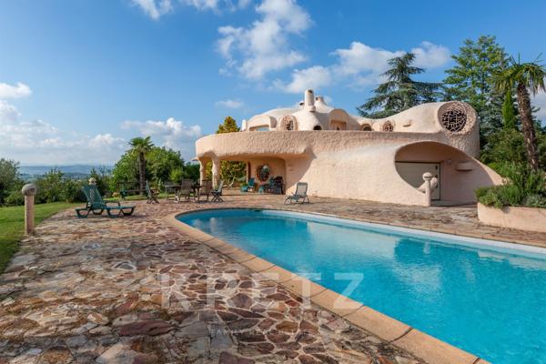 Maison Bulle d’Architecte aux Portes de Lyon – Un Bijou Sculptural Unique