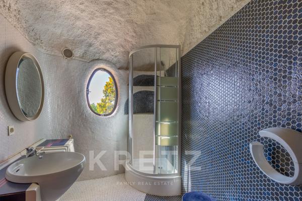 Maison Bulle d’Architecte aux Portes de Lyon – Un Bijou Sculptural Unique