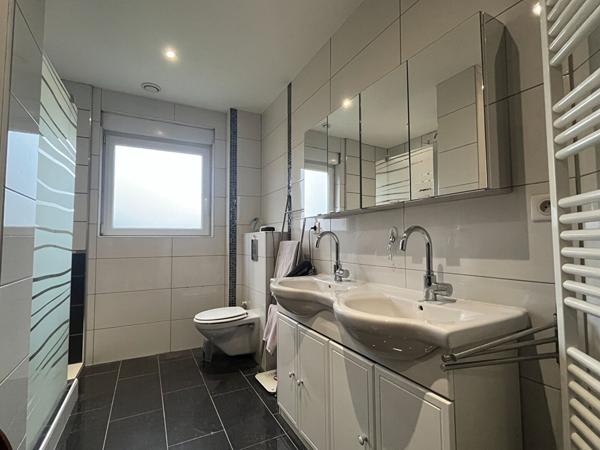 Appartement - 6 pièces - 140 m²