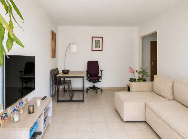 Dernier étage, terrasse, piscine, garage et cave