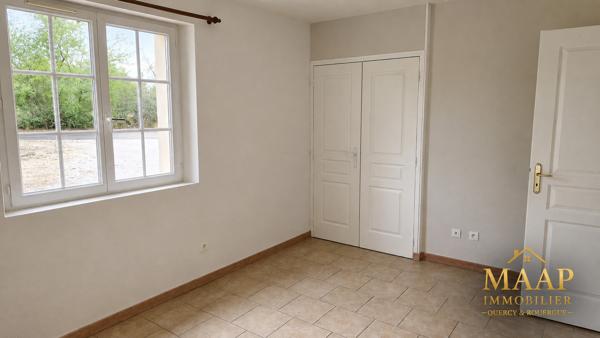 RARE à Limogne-en-Quercy – Maison plain-pied 81 m² + garage – 2 400 m² 168 000 €