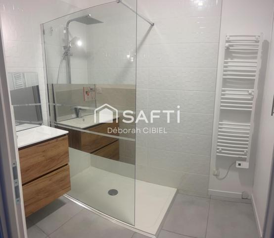 Maison trois chambres et terrasse