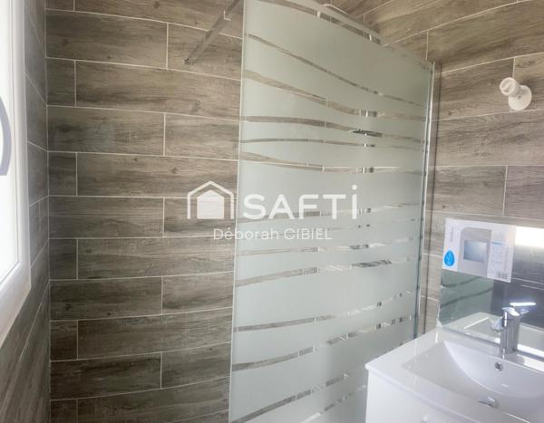 Maison trois chambres et terrasse